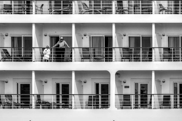 Unveiling British Aristocracy: Premier UK Cruises Offering Exclusive Royal Residence Tours